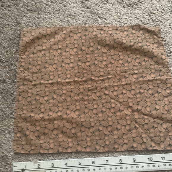 12 Fall small cotton napkins. Leaf pattern. Green, red, purple and brown. - Picture 4 of 9